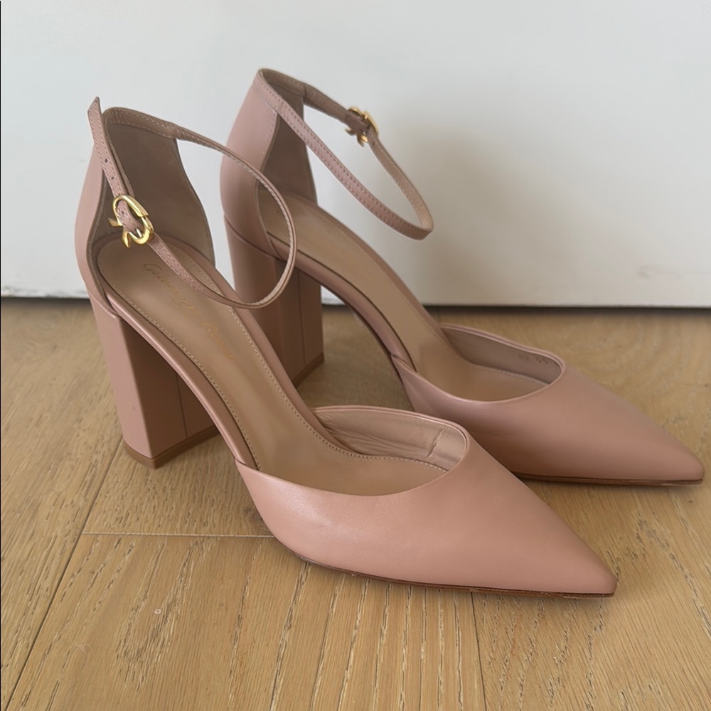 Gianvito Rossi Piper Anklet Block Heel Pumps 100mm